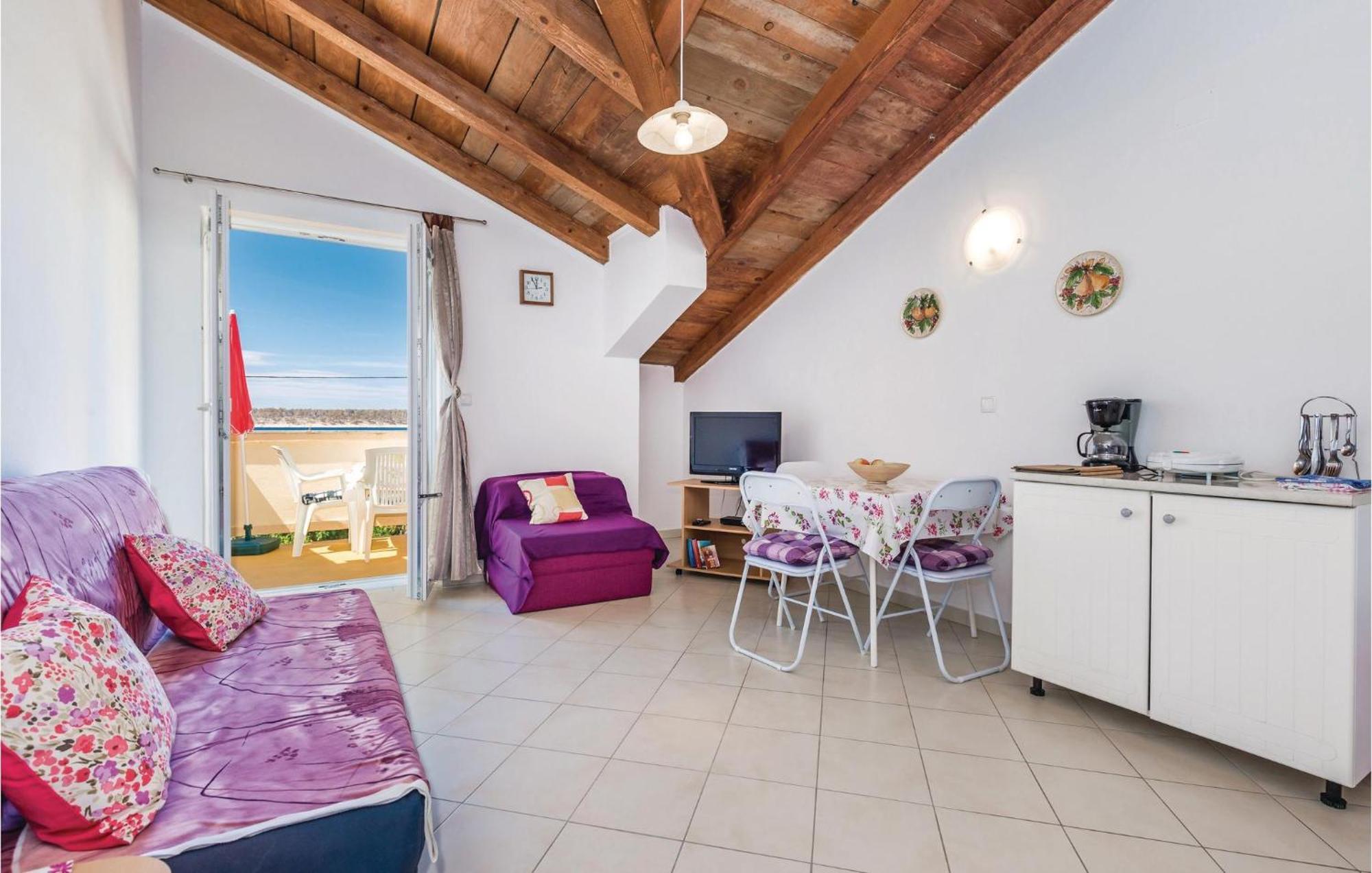 Nice Apartment In Rab With Kitchen Barbat na Rabu Экстерьер фото