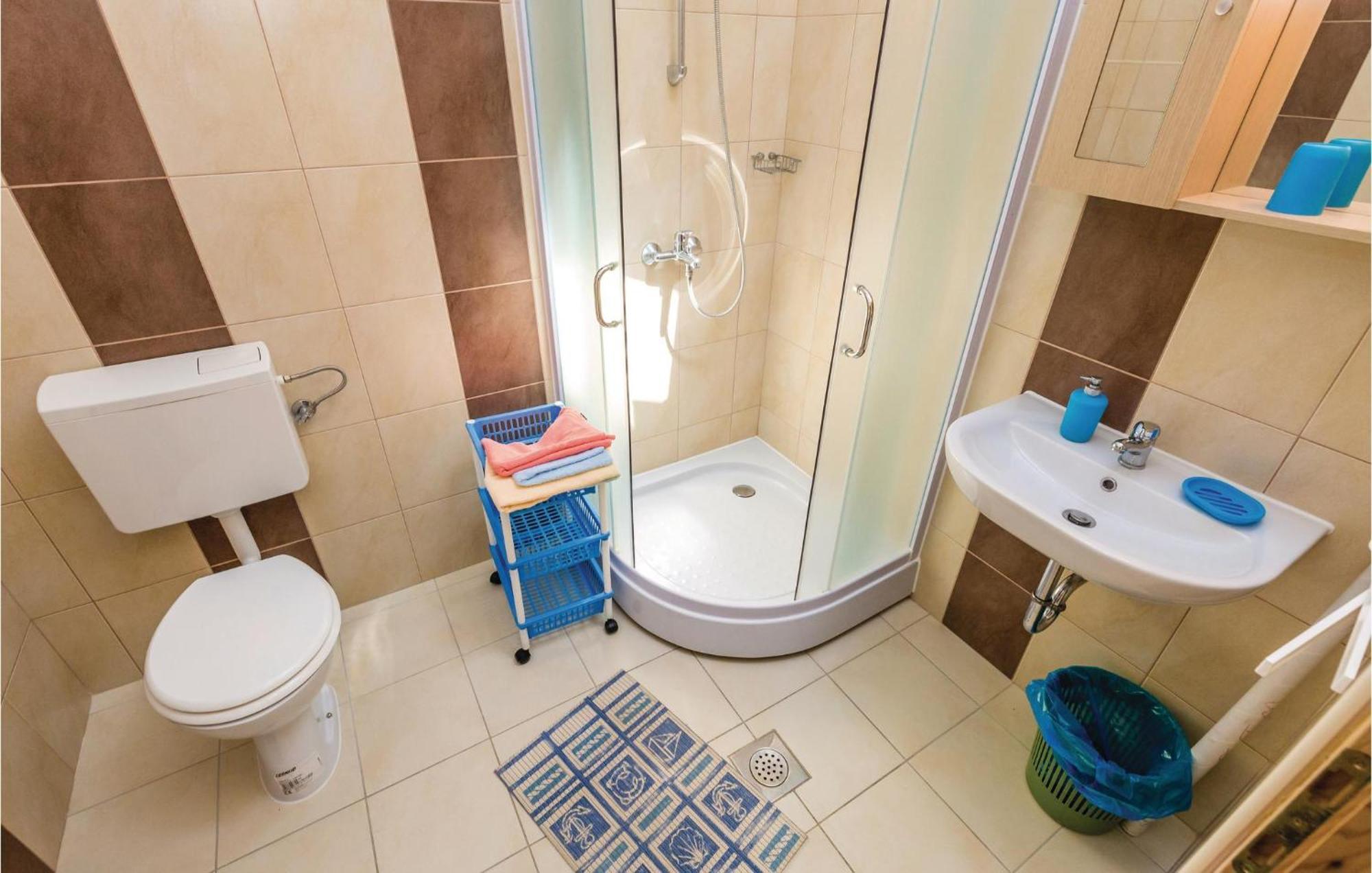 Nice Apartment In Rab With Kitchen Barbat na Rabu Экстерьер фото